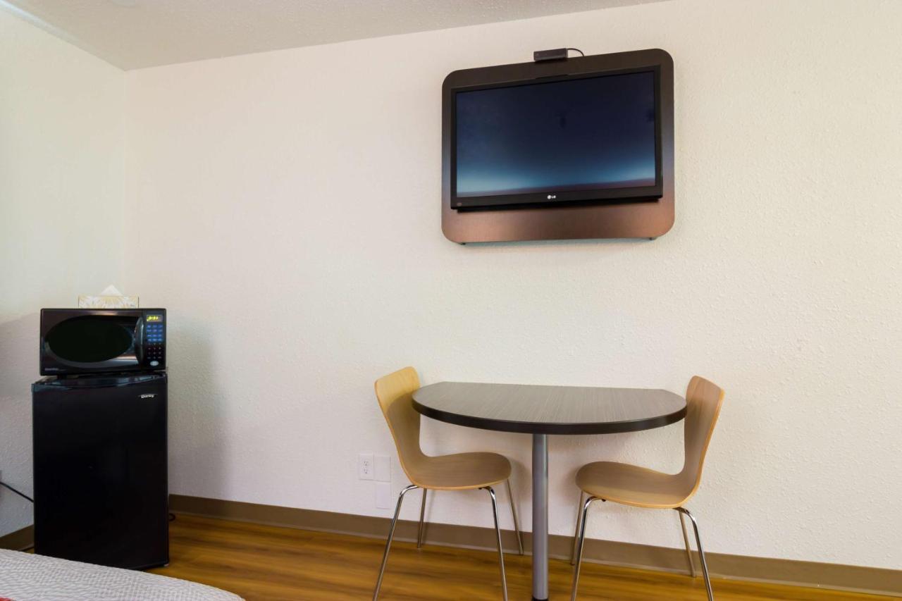 Motel 6 Kerrobert, Sk Exterior photo